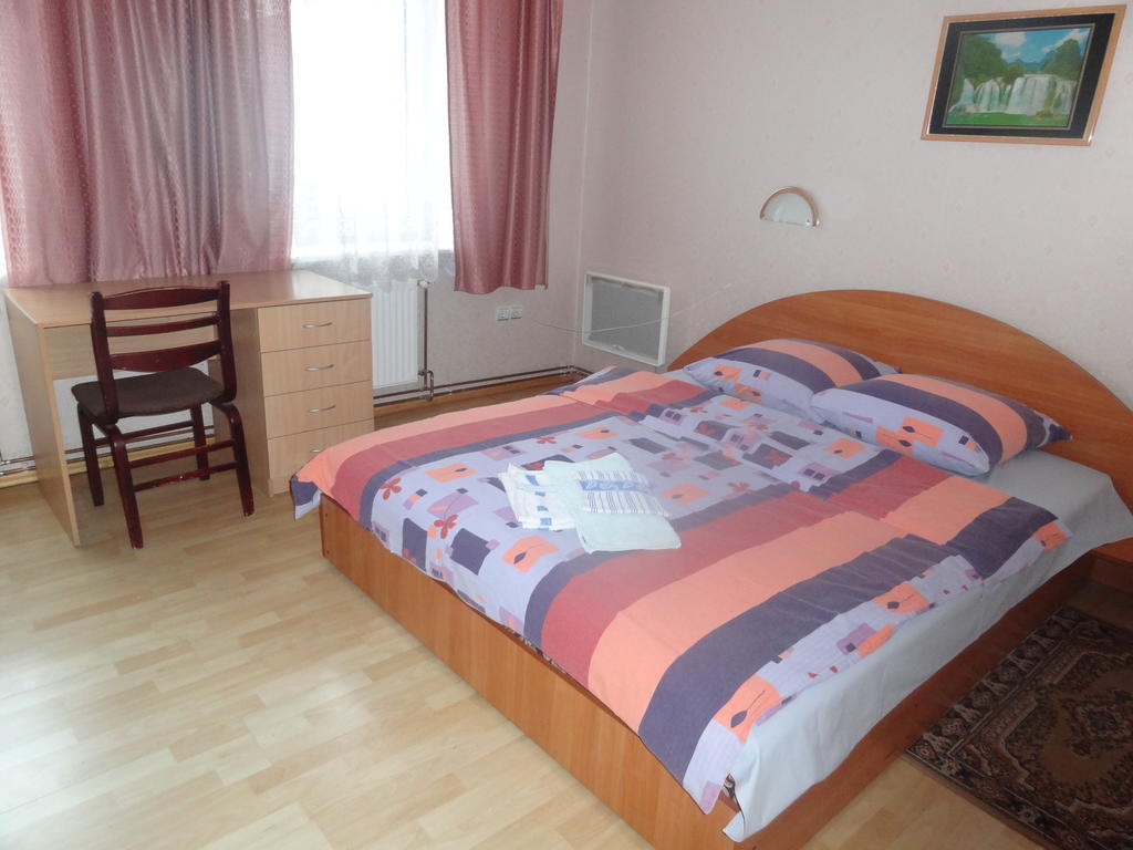 Hotel Rebir Daugavpils Phòng bức ảnh