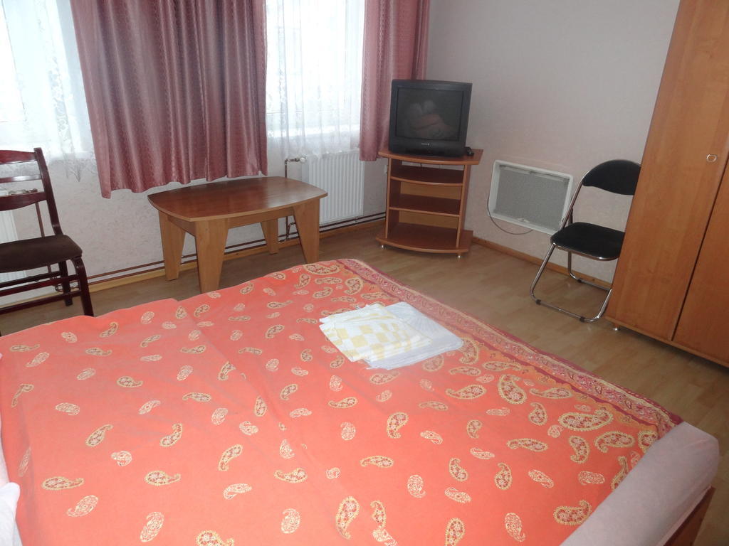 Hotel Rebir Daugavpils Phòng bức ảnh
