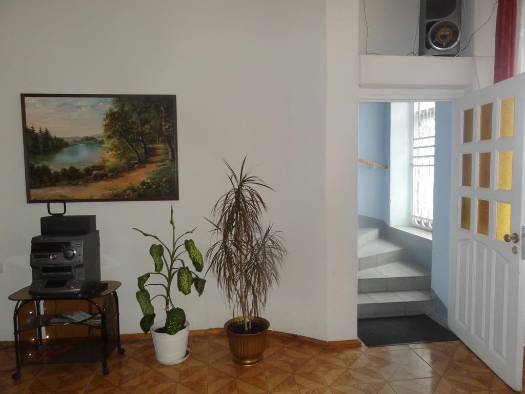 Hotel Rebir Daugavpils Ngoại thất bức ảnh
