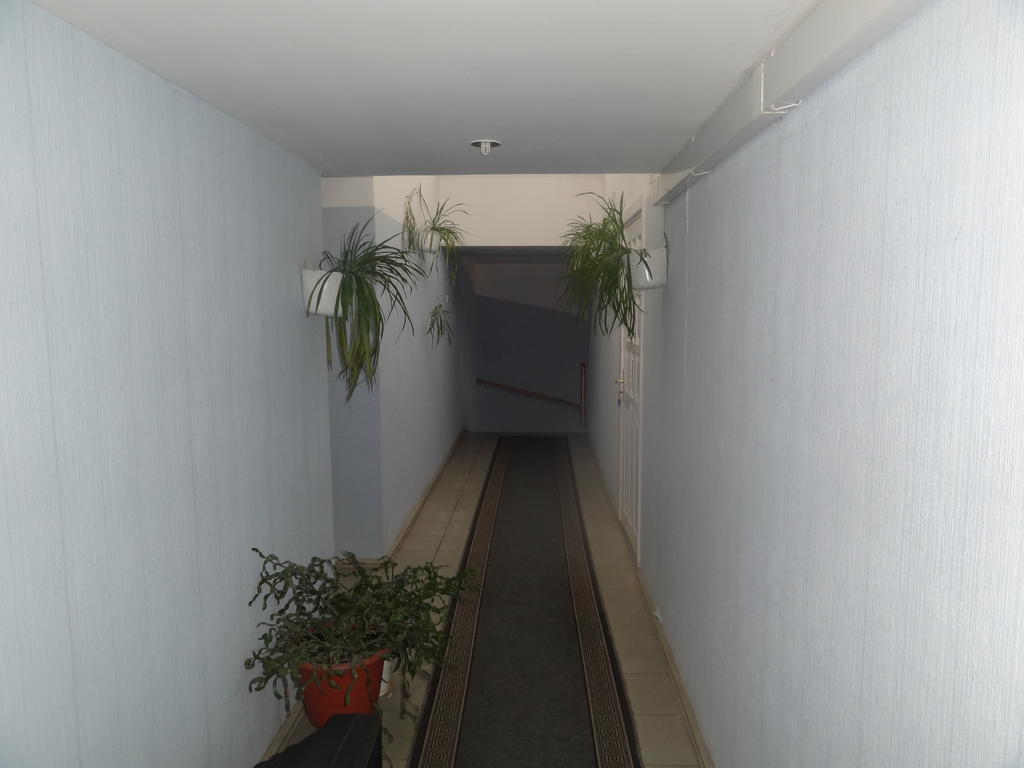 Hotel Rebir Daugavpils Ngoại thất bức ảnh